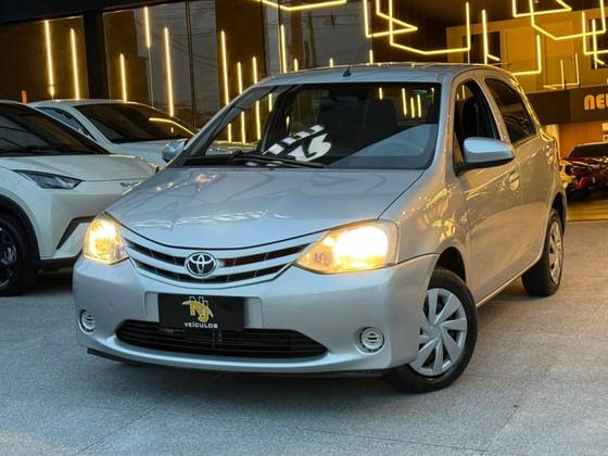 TOYOTA ETIOS 1.3 XS 16V FLEX 4P MANUAL